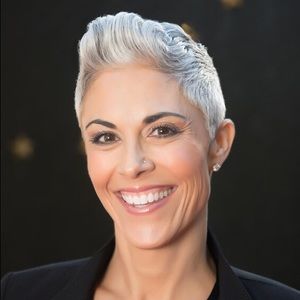 Meet your Posher, Renee